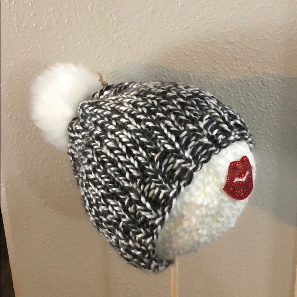 NWT-Charcoal Gray/White Super Soft Knitted Hat - Picture 2 of 4